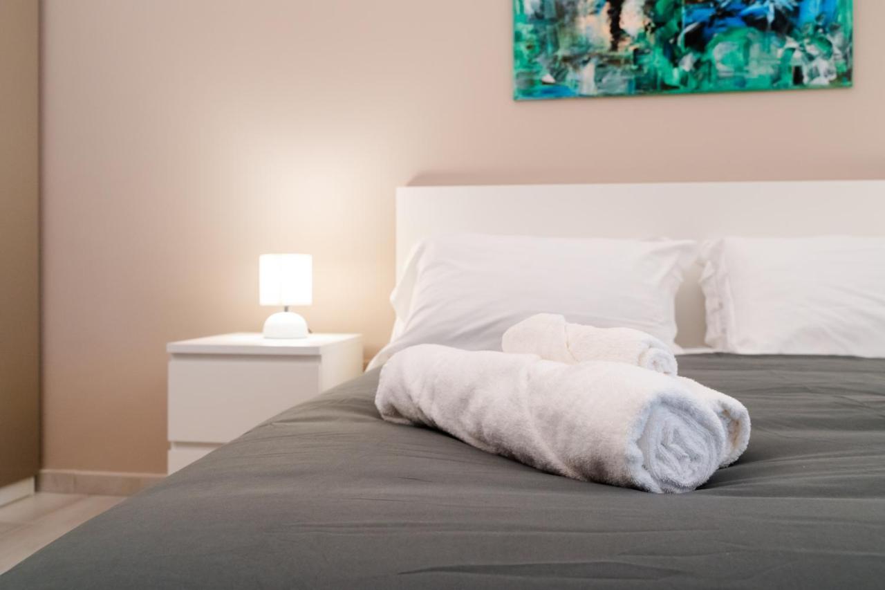 Catania Center Modern Apartment ภายนอก รูปภาพ